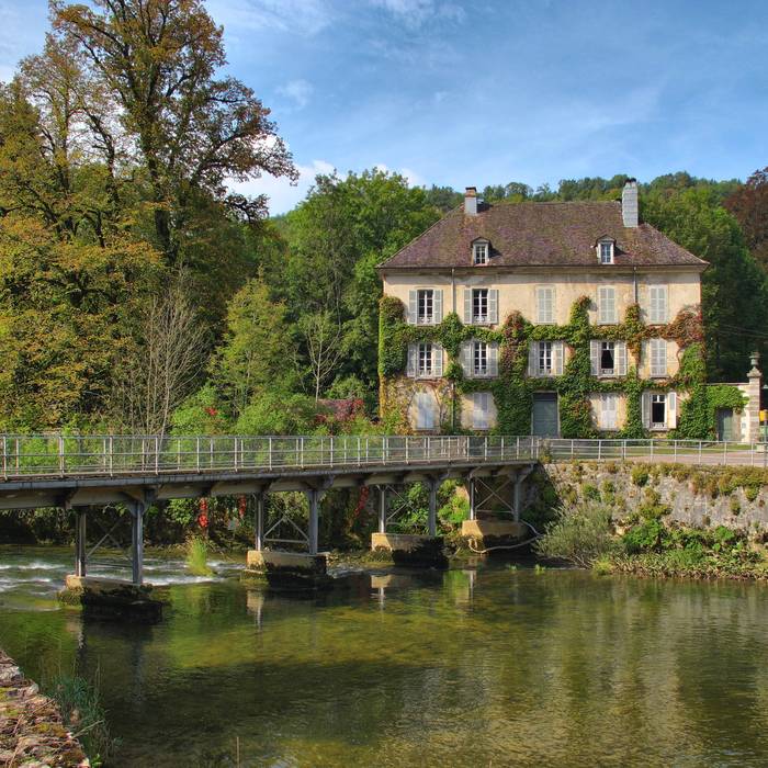 Photo de Borne-colonne N2 de la forêt de Chaux à Augerans